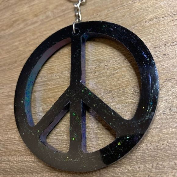 *SALE* NWT Cool Peace Keychain Swarovski Crystals - Picture 8 of 9